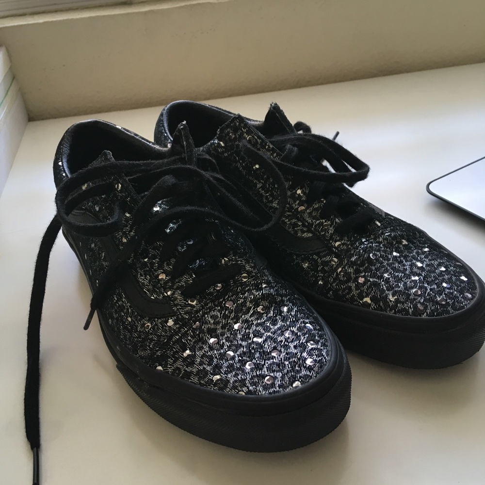 Black vans